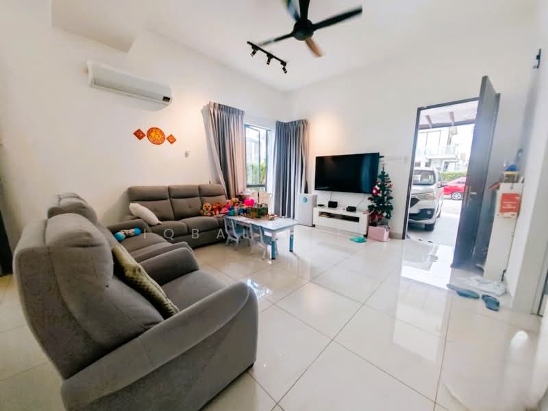 Semi-Detached House for Sale in Diamond City (Semenyih) - Iqbal Rafei - Living Room - PropertyGuru.com.my