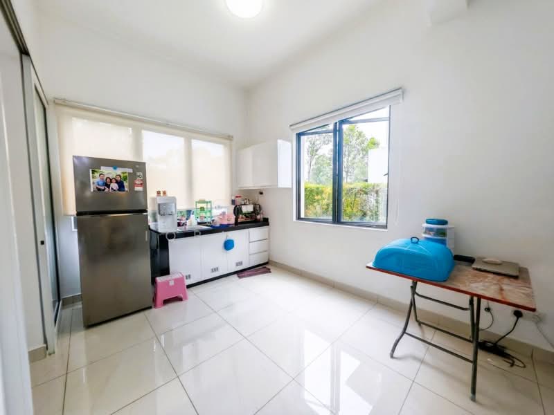 Semi-Detached House for Sale in Diamond City (Semenyih) - Iqbal Rafei - Kitchen - PropertyGuru.com.my