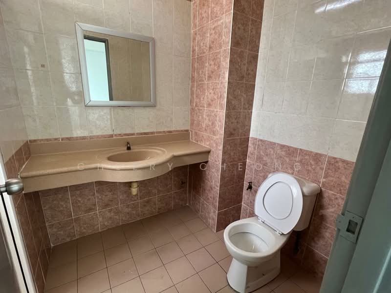 Condominium for Rent at Greenview Residence - Cheery Cheong - Bathroom - PropertyGuru.com.my