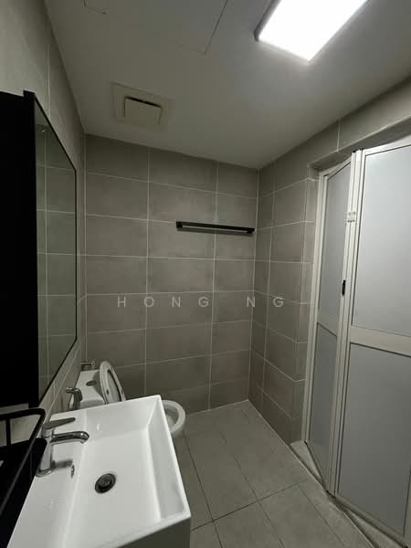 Service Residence for Sale at The Glenz @ Glenmarie - Hong Ng - Bathroom - PropertyGuru.com.my