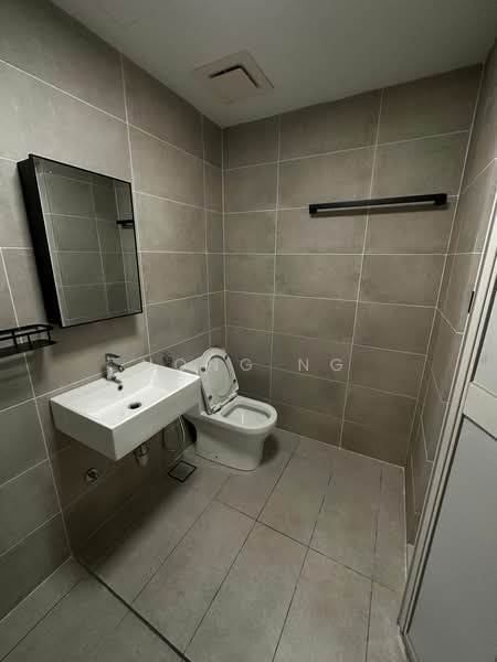 Service Residence for Sale at The Glenz @ Glenmarie - Hong Ng - Bathroom - PropertyGuru.com.my