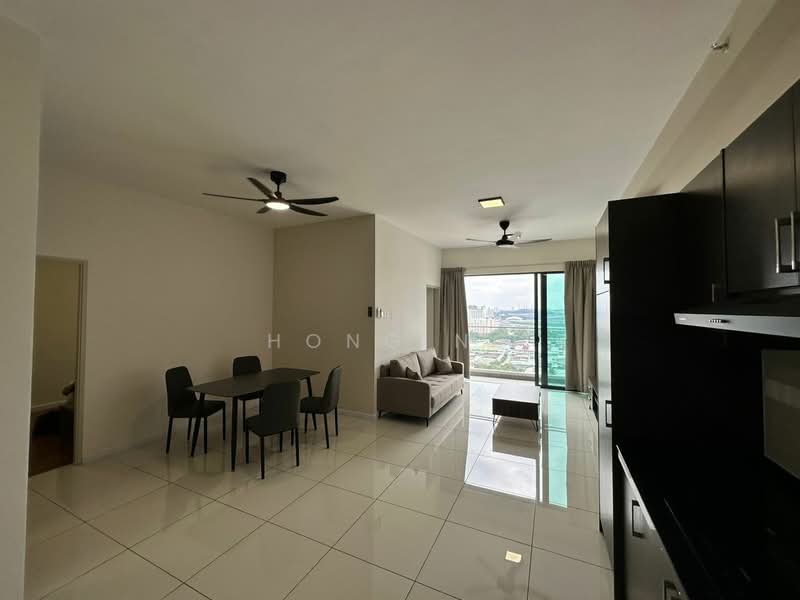 Service Residence for Sale at The Glenz @ Glenmarie - Hong Ng - Living Room - PropertyGuru.com.my