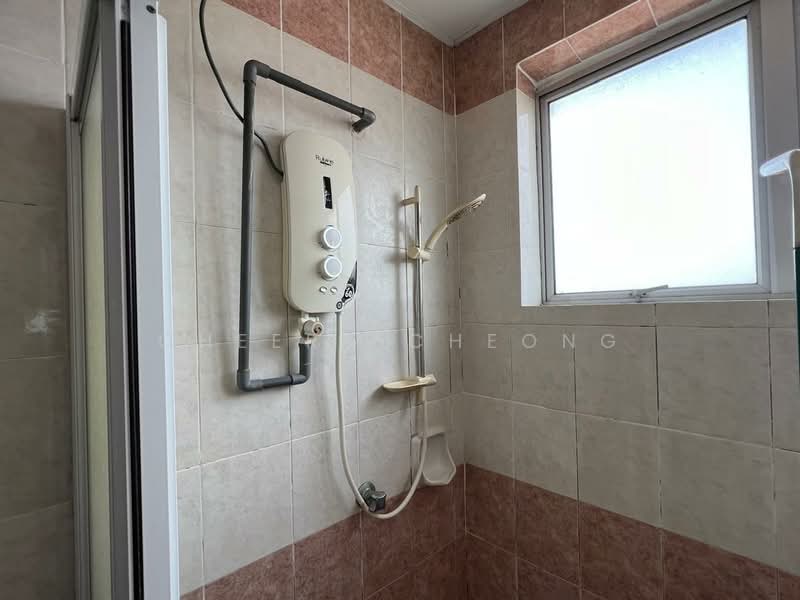 Condominium for Sale at Greenview Residence - Cheery Cheong - Bathroom - PropertyGuru.com.my