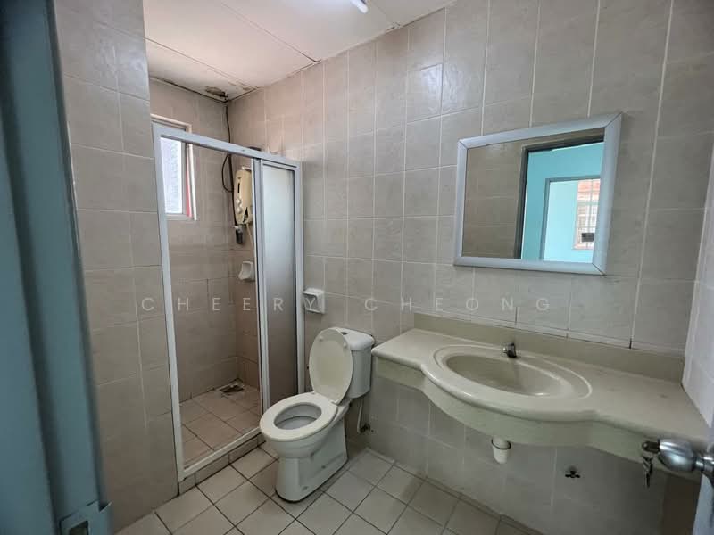 Condominium for Sale at Greenview Residence - Cheery Cheong - Bathroom - PropertyGuru.com.my