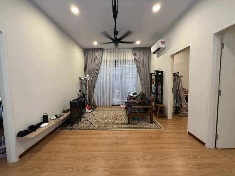 Rumah Teres 2 Tingkat untuk Dijual di Seremban (Negeri Sembilan) - Yeong . - Living Room - PropertyGuru.com.my