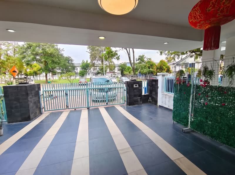 Rumah Teres untuk Dijual di Temasya Glenmarie (Glenmarie) - Calvin Tan - Exterior - PropertyGuru.com.my