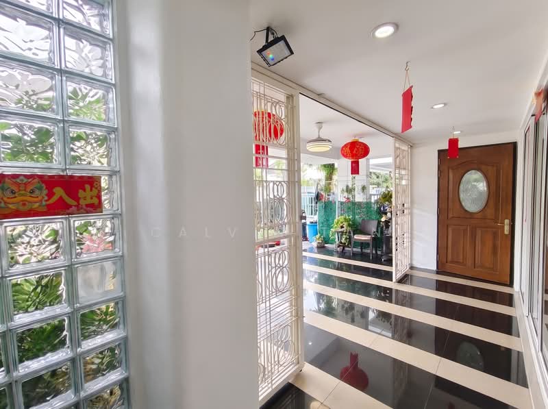 Rumah Teres untuk Dijual di Temasya Glenmarie (Glenmarie) - Calvin Tan - Entrance - PropertyGuru.com.my