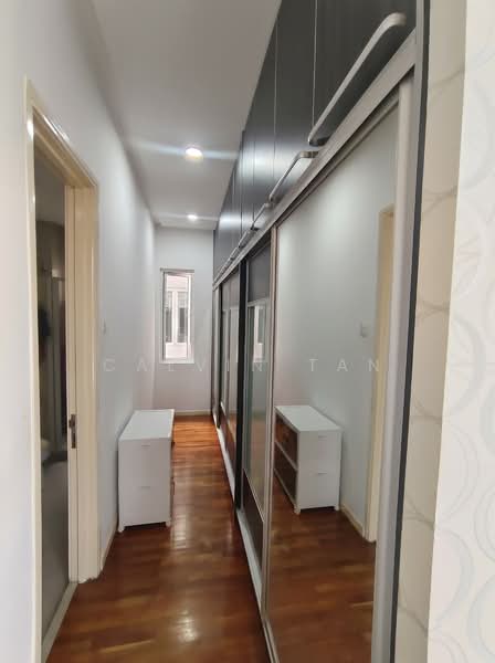 Rumah Teres untuk Dijual di Temasya Glenmarie (Glenmarie) - Calvin Tan - Corridor - PropertyGuru.com.my