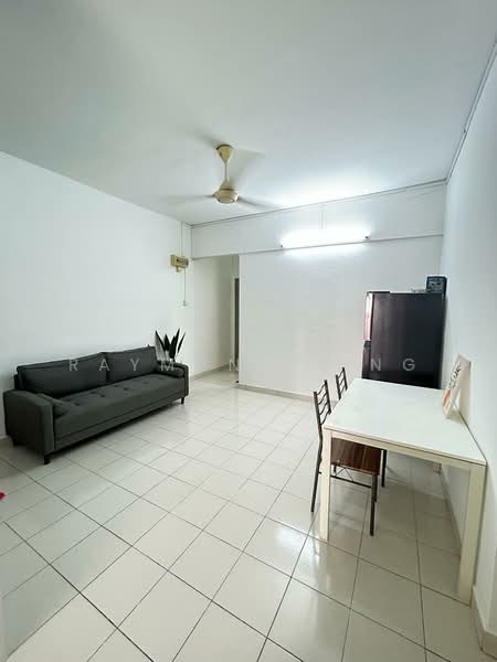 Condominium for Rent at Residensi Laguna (Sunway Belvedere) - Raymond Ling - Living Room - PropertyGuru.com.my