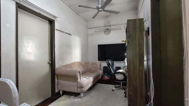 Rumah Teres 2 Tingkat untuk Dijual di SS 21, Damansara Utama (Petaling Jaya) - Ali Idris - Living Room - PropertyGuru.com.my