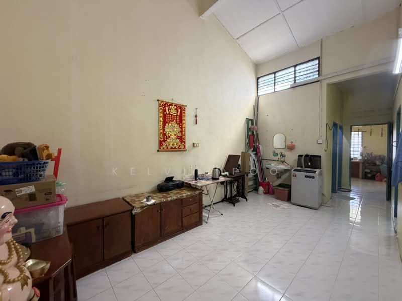 1-storey Terraced House for Sale in Taman Cicely (Teluk Intan) - Kelvin Foo - Living Room - PropertyGuru.com.my