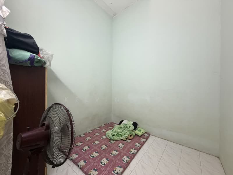 1-storey Terraced House for Sale in Taman Cicely (Teluk Intan) - Kelvin Foo - Bedroom - PropertyGuru.com.my