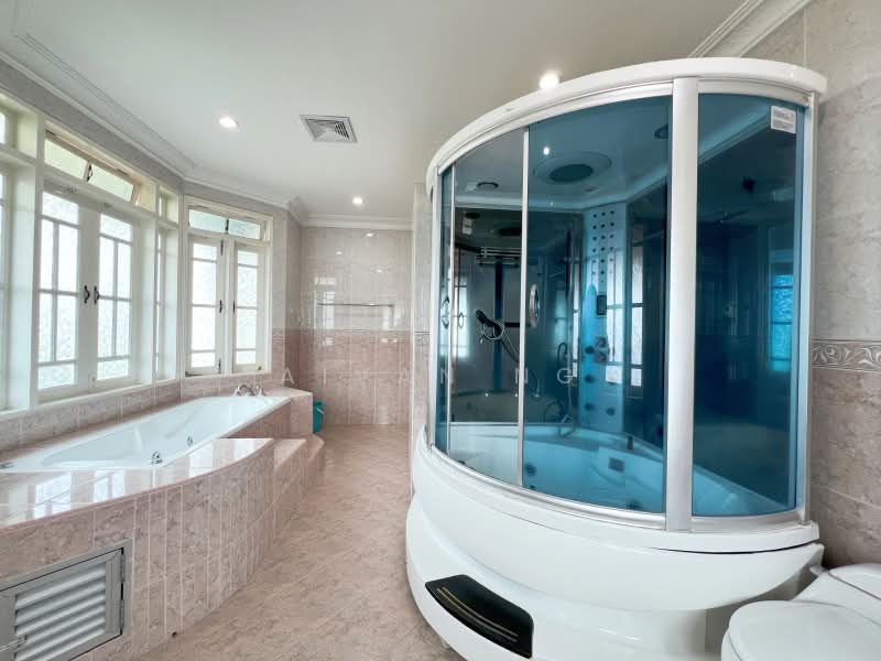 Bungalow for Sale in Taman Tun Dr Ismail (Kuala Lumpur) - Aivan Ng - Bathroom - PropertyGuru.com.my