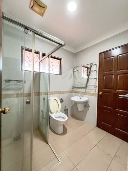 Bungalow for Sale in Taman Tun Dr Ismail (Kuala Lumpur) - Aivan Ng - Bathroom - PropertyGuru.com.my