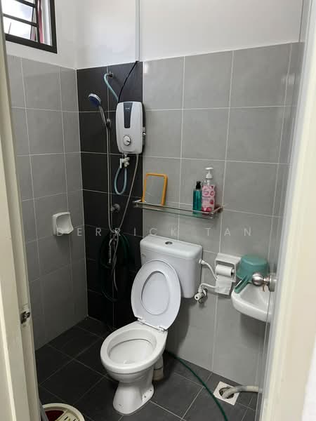 1-storey Terraced House for Rent in Kulai (Johor) - Derrick Tan - Bathroom - PropertyGuru.com.my