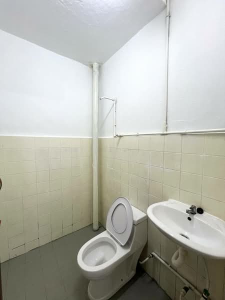 Rumah Teres 1 Tingkat untuk Dijual di Taman Desa Cemerlang (Ulu Tiram) - Janice Yong - Bathroom - PropertyGuru.com.my