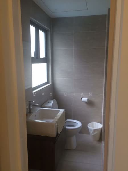 Servis Apartment untuk Disewa di Maisson - Max Chan - Bathroom - PropertyGuru.com.my