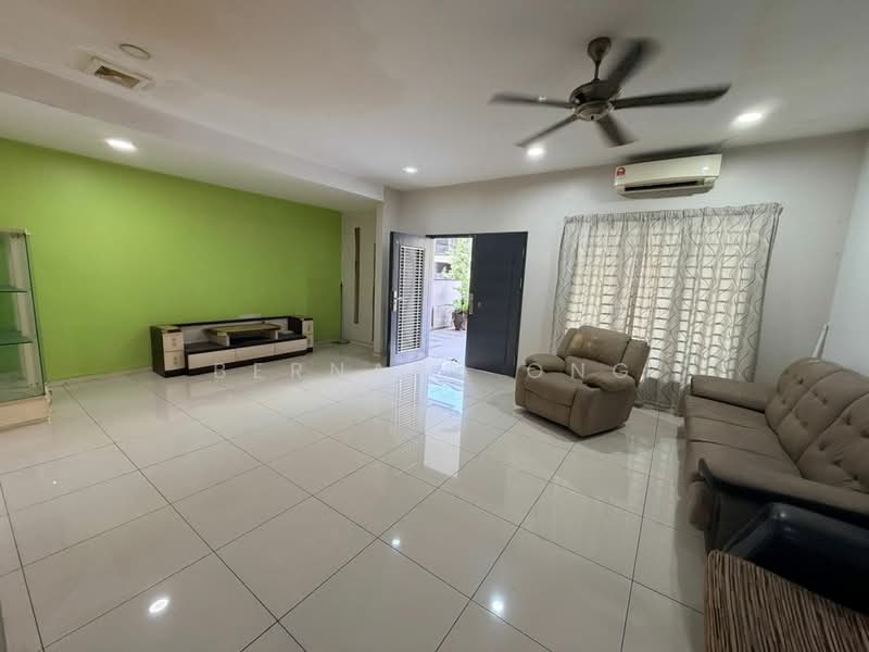 3-storey Terraced House for Sale in Bandar Country Homes (Rawang) - Bernard Ong - Living Room - PropertyGuru.com.my