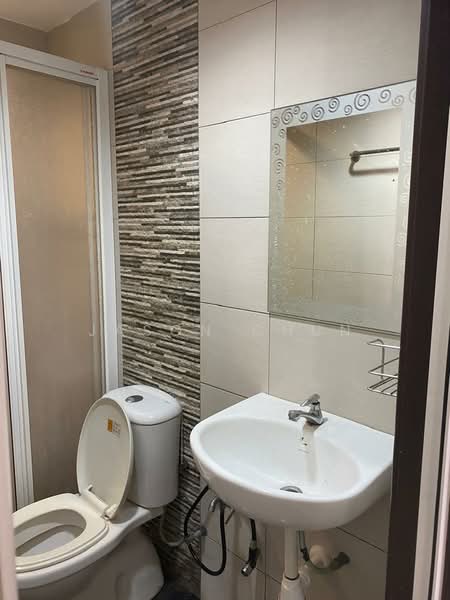 Pangsapuri untuk Dijual di Pangsapuri Sri Alpinia - Jason Chun - Bathroom - PropertyGuru.com.my