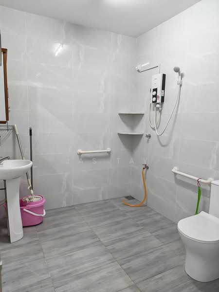 1-storey Terraced House for Rent in Taman Century (Johor Bahru) - Jas Tay - Bathroom - PropertyGuru.com.my