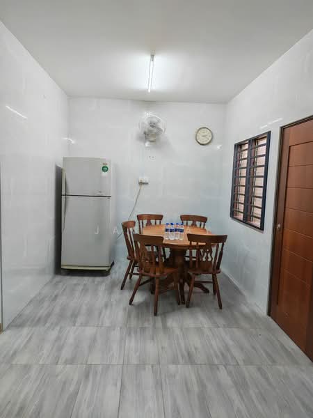 1-storey Terraced House for Rent in Taman Century (Johor Bahru) - Jas Tay - Kitchen - PropertyGuru.com.my