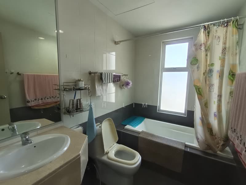 Servis Apartment untuk Disewa di Birch Regency @ Penang Times Square - SH Lim - Bathroom - PropertyGuru.com.my