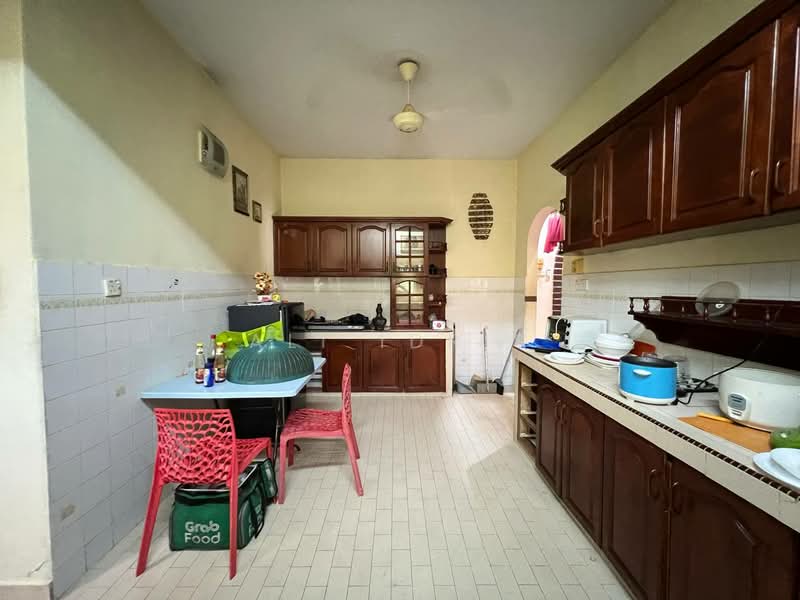 Rumah Banglo untuk Dijual di Seksyen 3 (Bangi) - Ali Idris - Kitchen - PropertyGuru.com.my