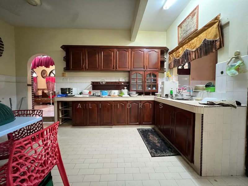 Rumah Banglo untuk Dijual di Seksyen 3 (Bangi) - Ali Idris - Kitchen - PropertyGuru.com.my
