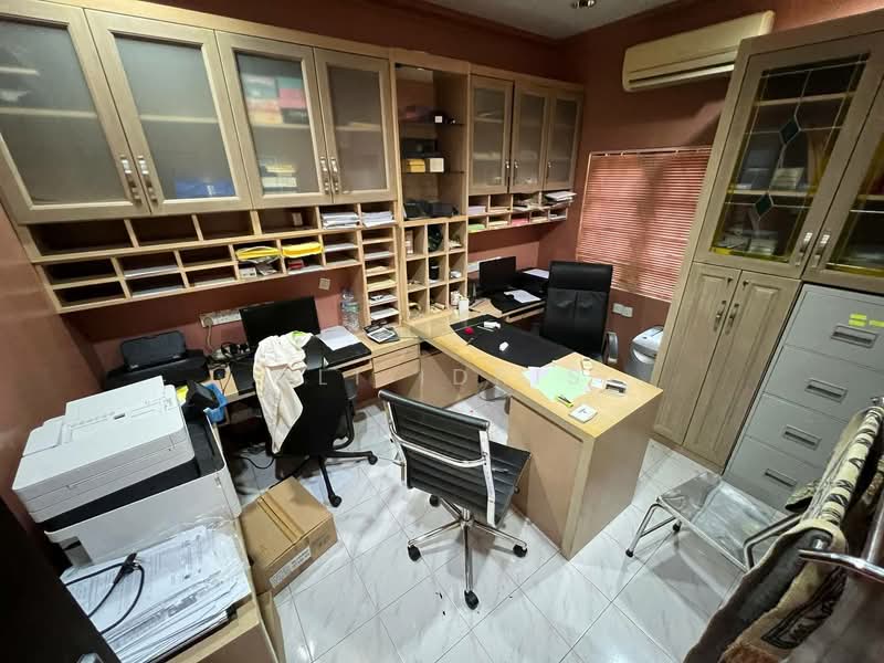 Rumah Banglo untuk Dijual di Seksyen 3 (Bangi) - Ali Idris - PropertyGuru.com.my