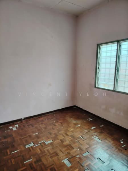 Rumah Teres 2 Tingkat untuk Dijual di Taman Lestari Putra (Seri Kembangan) - Vincent Yeoh - Interior - PropertyGuru.com.my
