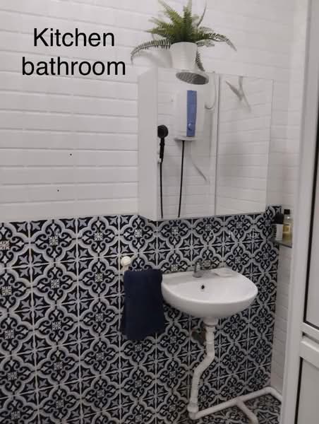 2.5-storey Terraced House for Sale in Saleng (Senai) - Wallace Ang - Bathroom - PropertyGuru.com.my