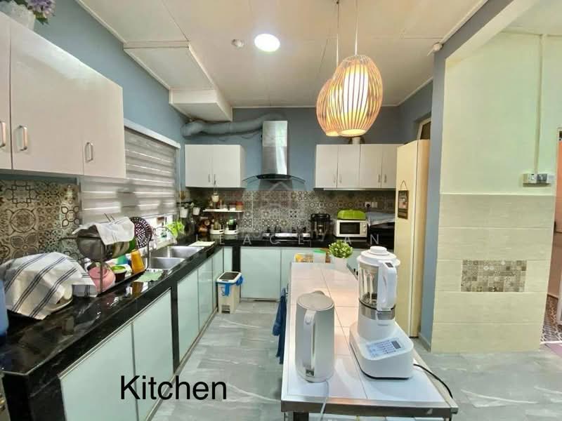 2.5-storey Terraced House for Sale in Saleng (Senai) - Wallace Ang - Kitchen - PropertyGuru.com.my