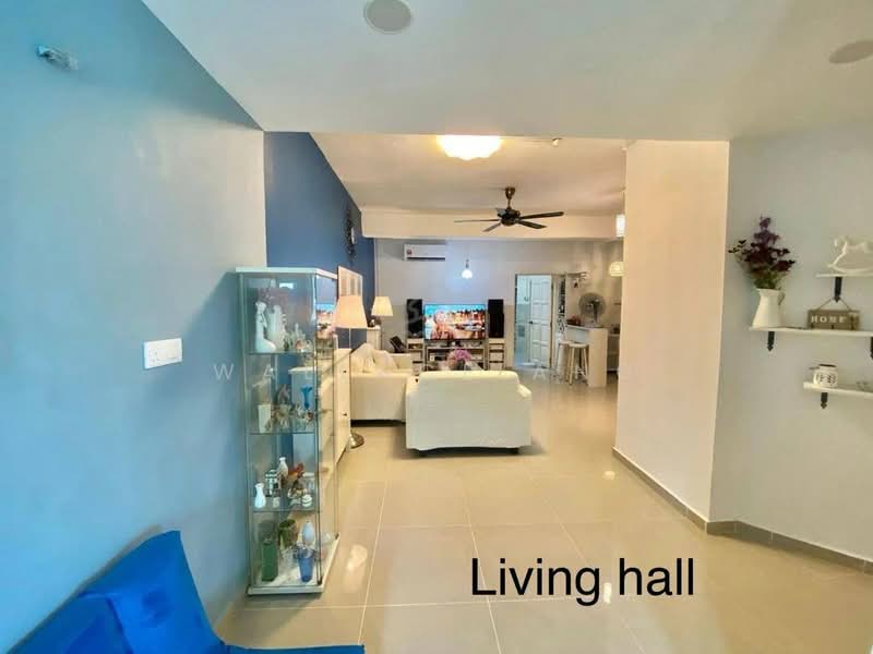 2.5-storey Terraced House for Sale in Saleng (Senai) - Wallace Ang - Living Room - PropertyGuru.com.my