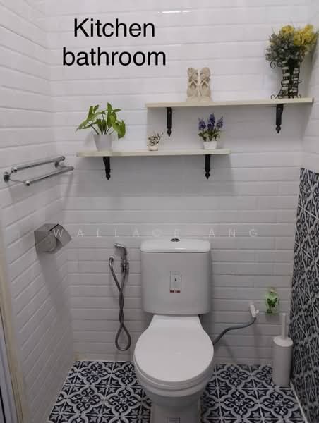 2.5-storey Terraced House for Sale in Saleng (Senai) - Wallace Ang - Bathroom - PropertyGuru.com.my