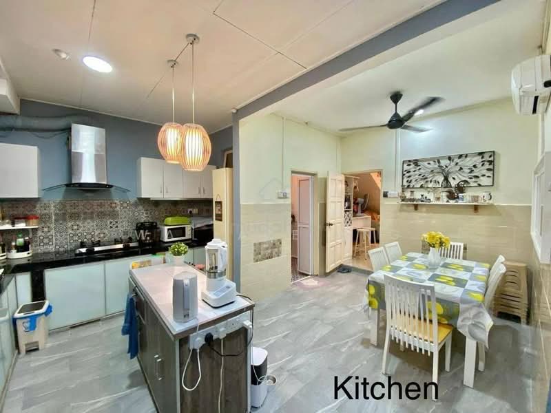 2.5-storey Terraced House for Sale in Saleng (Senai) - Wallace Ang - Kitchen - PropertyGuru.com.my