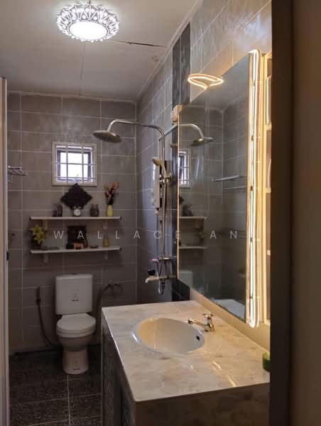 2.5-storey Terraced House for Sale in Saleng (Senai) - Wallace Ang - Bathroom - PropertyGuru.com.my