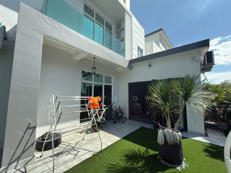 Rumah Kluster untuk Dijual di Mutiara Rini (Skudai) - Eva Siow - Exterior - PropertyGuru.com.my