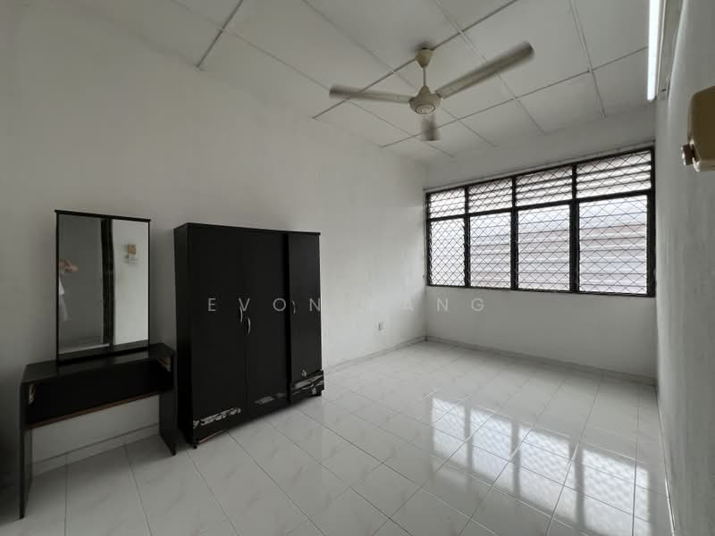 Rumah Teres 2 Tingkat untuk Dijual di Taman Inderawasih (Perai) - Evon Kang - Bedroom - PropertyGuru.com.my
