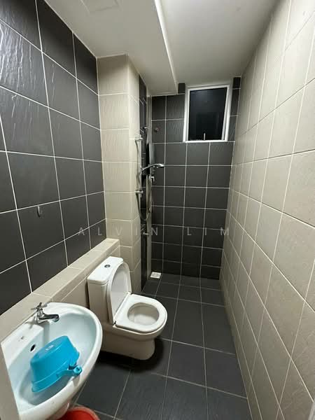 Apartment for Rent at D'Rich Executive Suites - Alvin Lim - Bathroom - PropertyGuru.com.my