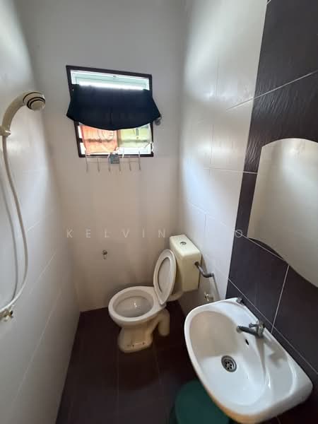 Rumah Teres 1 Tingkat untuk Dijual di Kampar Putra (Kampar) - Kelvin Foo - Bathroom - PropertyGuru.com.my