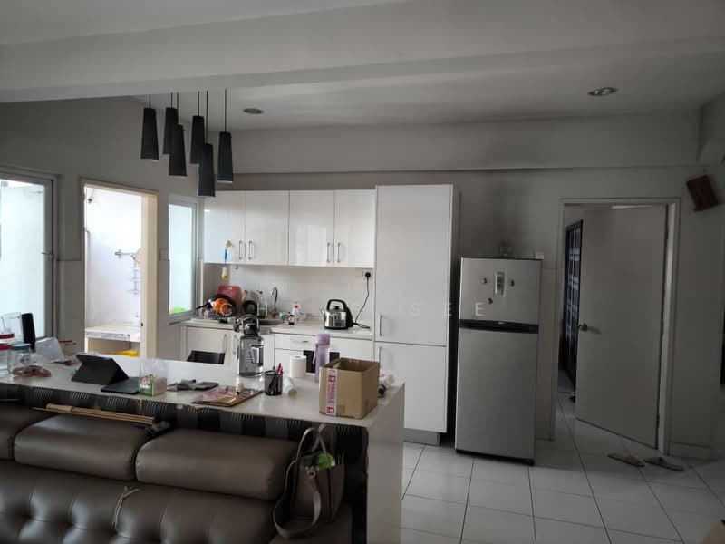 Kondominium untuk Dijual di First Residence (Residensi Unggul) - Chris See - Kitchen - PropertyGuru.com.my
