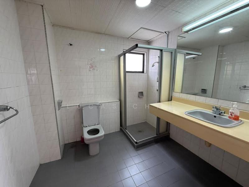 Rumah Banglo untuk Dijual di Taman Danau Desa (Taman Desa) - Lucas Chan - Bathroom - PropertyGuru.com.my