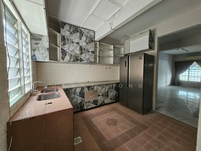 2-storey Terraced House for Sale in Bandar Country Homes (Rawang) - Danny Wong - Kitchen - PropertyGuru.com.my