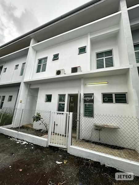 2-storey Terraced House for Sale in Bandar Saujana Putra (Tanjong Duabelas) - Eugene Ong Eu chieh - Exterior - PropertyGuru.com.my