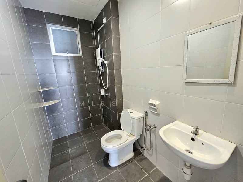 Servis Apartment untuk Disewa di BSP 21 - MISS LIM - Bathroom - PropertyGuru.com.my