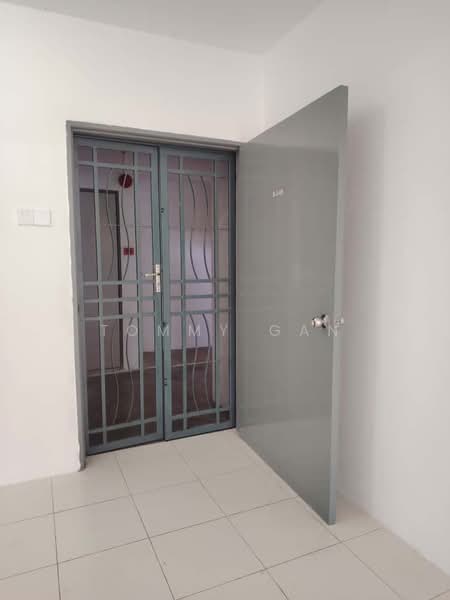 Apartment for Sale at Pangsapuri Suria 1 Batu Kawan - Tommy Gan - Entrance - PropertyGuru.com.my