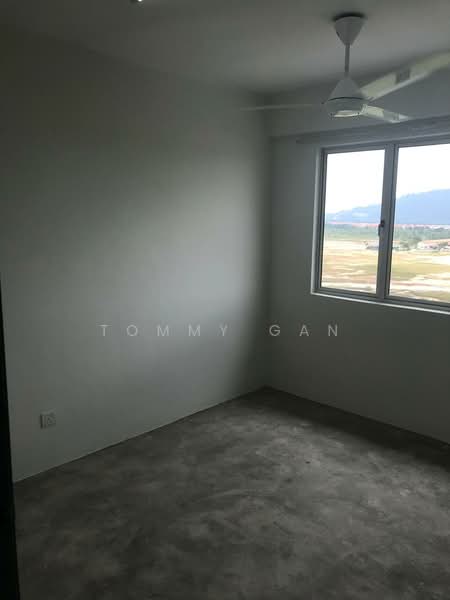 Apartment for Sale at Pangsapuri Suria 1 Batu Kawan - Tommy Gan - Bedroom - PropertyGuru.com.my