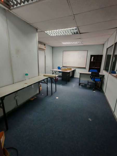 Kedai / Pejabat untuk Disewa di Taman Perling (Perling) - Dennis Peh - Interior - PropertyGuru.com.my