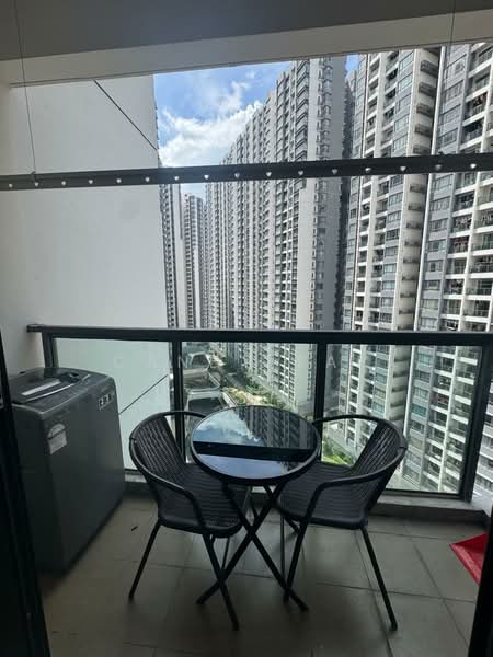Servis Apartment untuk Disewa di R&F Princess Cove Phase 1 - Candy Yap - Balcony - PropertyGuru.com.my