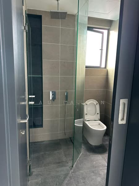 Kondominium untuk Disewa di The Valley Residences @ SkySierra - Lau Ia Ein - Bathroom - PropertyGuru.com.my